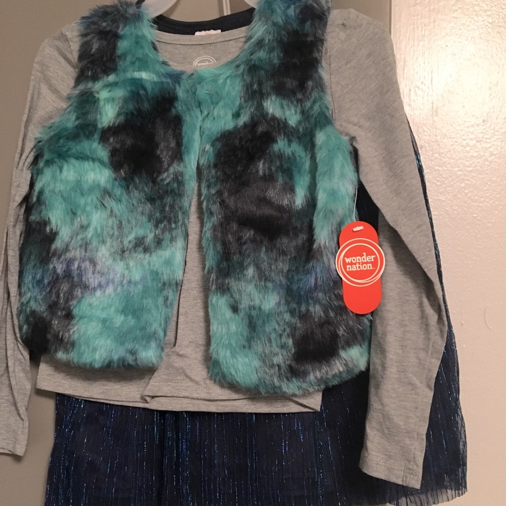 NWT 3pc skirt set w/fur